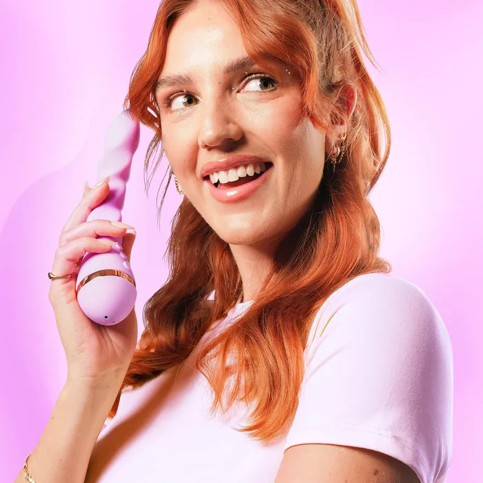 Female Sex Toys VUSH Siren Purple Rechargeable Twist Vibrator with Gyrating Tip Female Sex Toys VUSH Siren Purple Rechargeable Twist Vibrator with Gyrating Tip